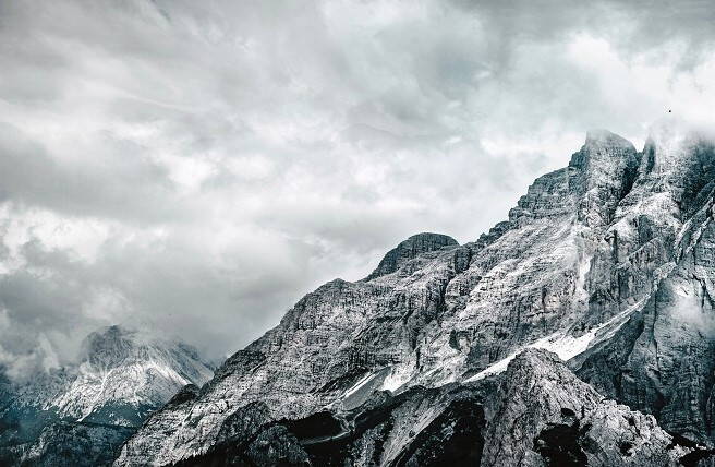 fair_recycling_swiss_charter_berg.jpeg Swiss mountain landscape